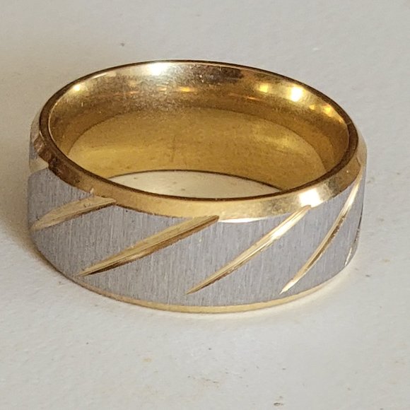 Frosted Wedding Ring Diagonal Slits Goldtone Silver Titanium Steel Sz 6  7 8 New - Picture 2 of 11